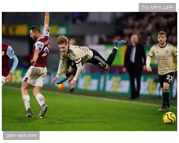 伯恩利战术调整成效显著，状态回暖成联赛焦点